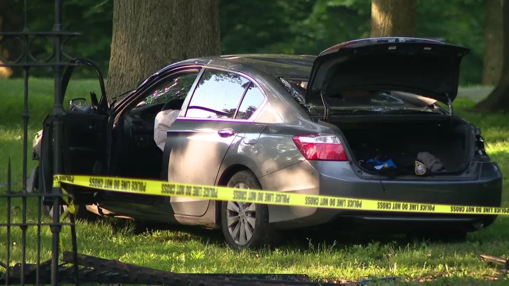 Driver crashes in Fairmount Park after being shot in the head